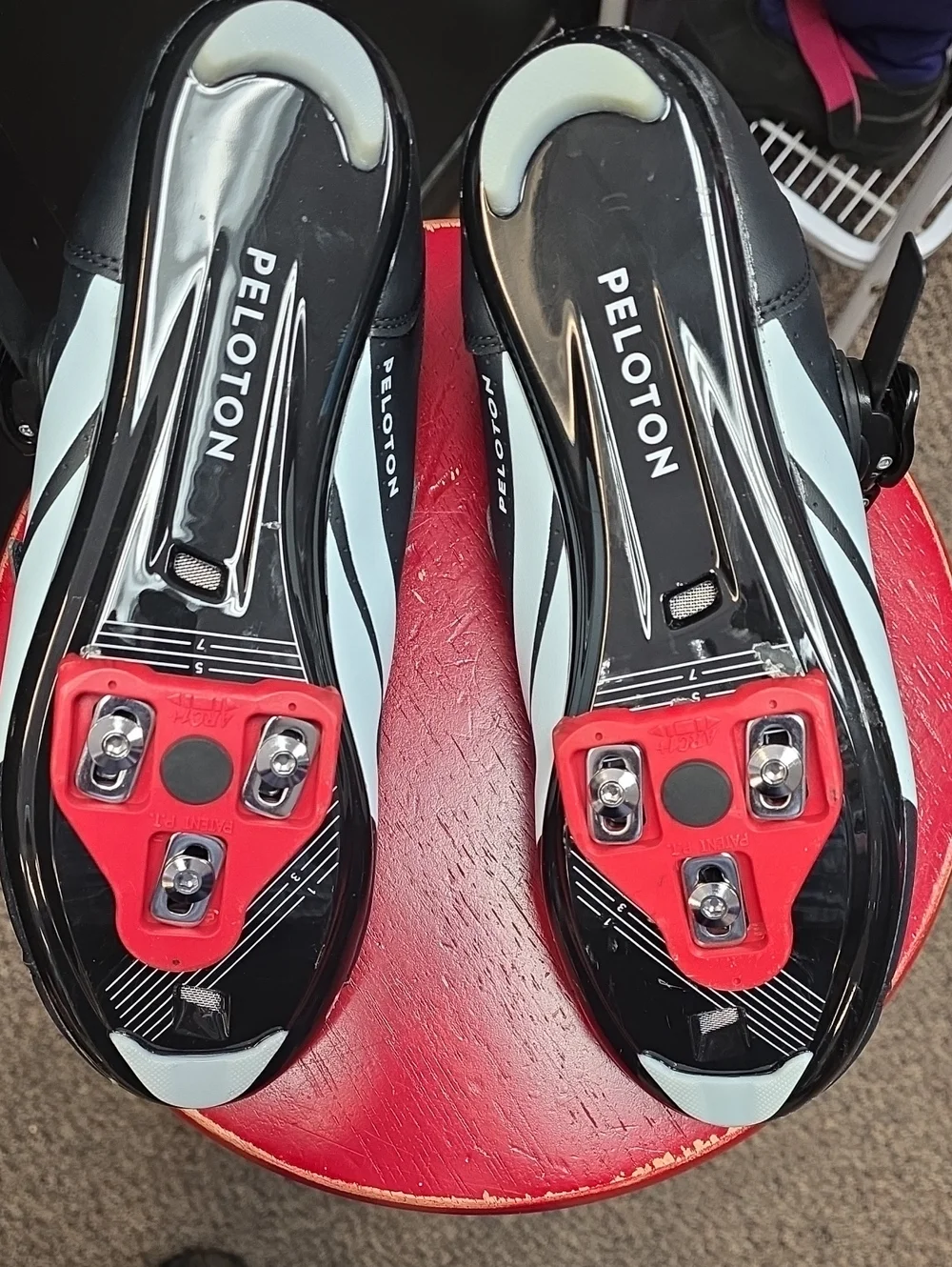 Peleton Cycling Shoes Men's 9 Women's 11